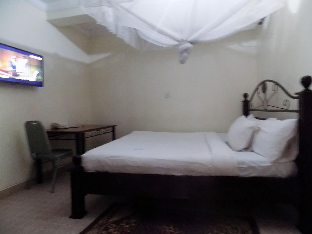 G-One Hotel Καμπάλα Εξωτερικό φωτογραφία
