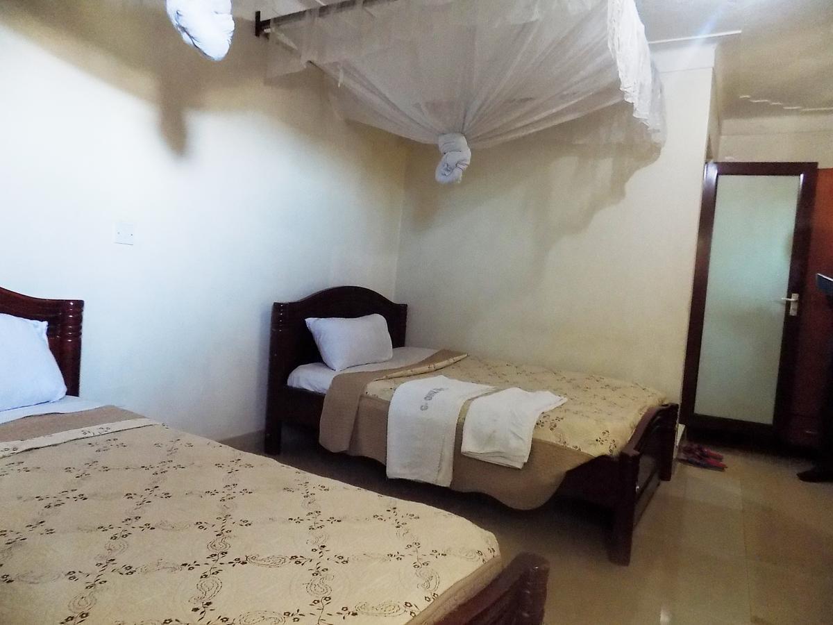 G-One Hotel Καμπάλα Εξωτερικό φωτογραφία
