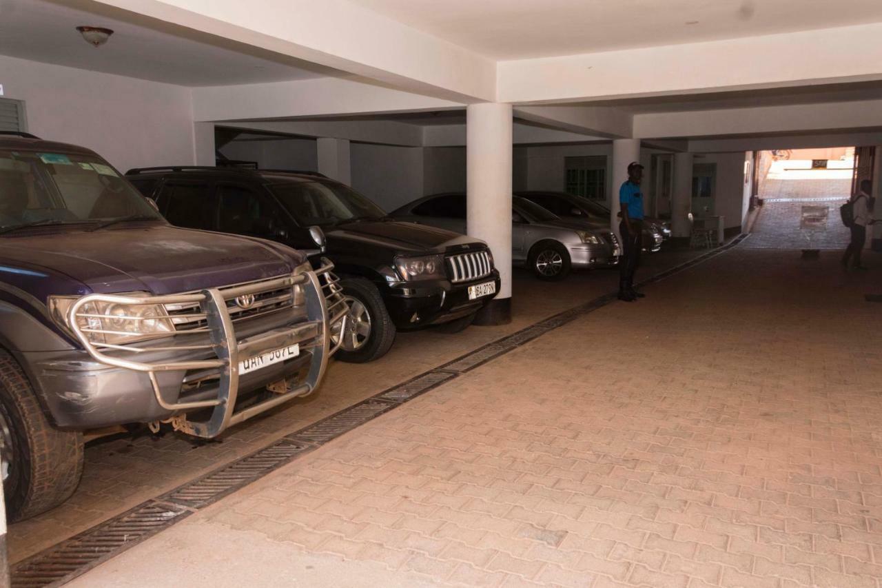 G-One Hotel Καμπάλα Εξωτερικό φωτογραφία